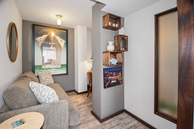 Building Photo - 1810 Avenida Del Mundo