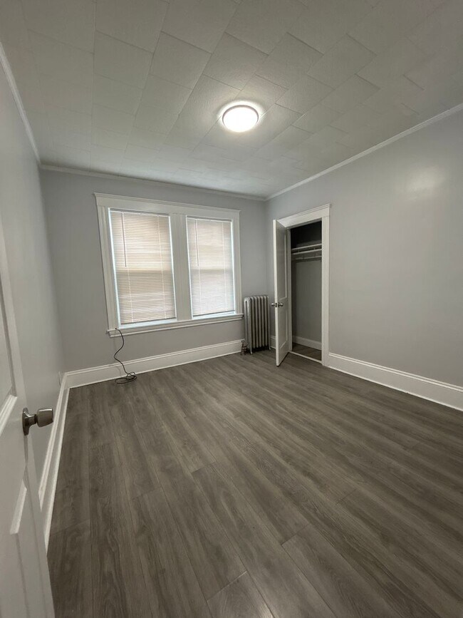 Building Photo - 41-43 Bruce Street