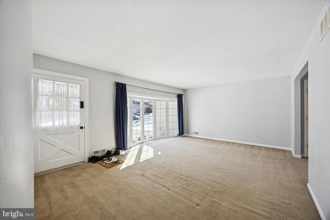 Building Photo - 318 Brentwood Ave