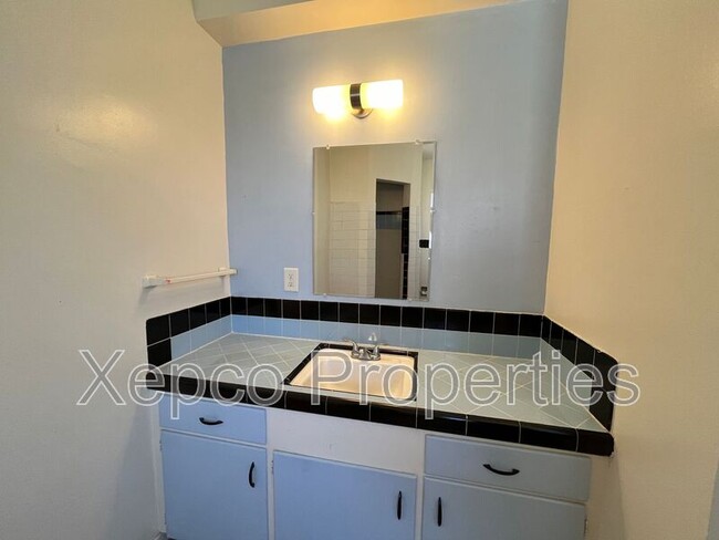 Building Photo - 13336 Ave Hermosa
