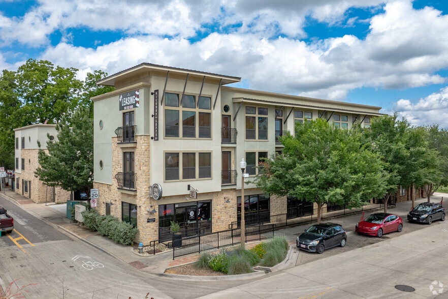 Primary Photo - Hickory Street Lofts