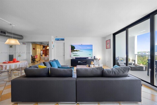 Building Photo - 9 Island Ave