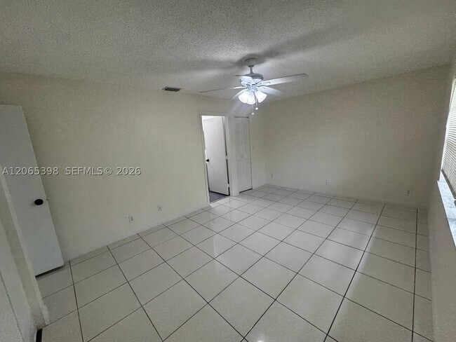 Building Photo - 8848 NW 76th Ct
