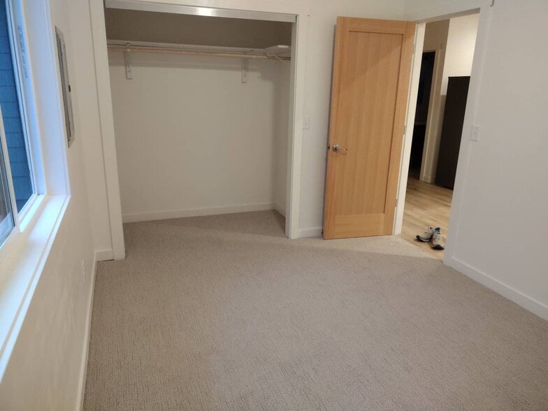 Building Photo - 808 Talent Ave