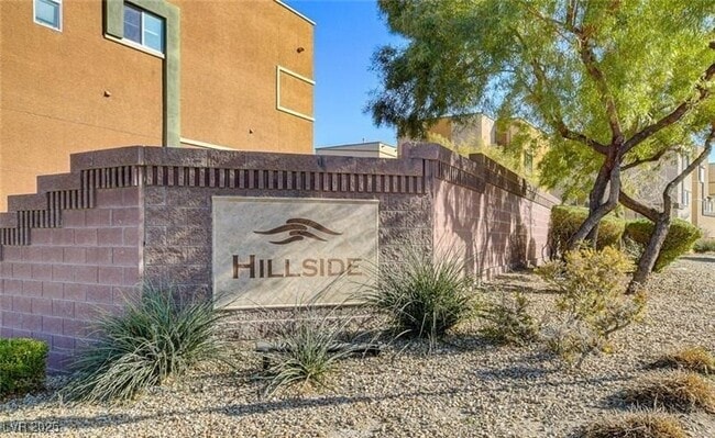Building Photo - 10529 Headwind Ave