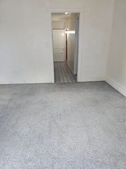 Building Photo - 440 N Hall St