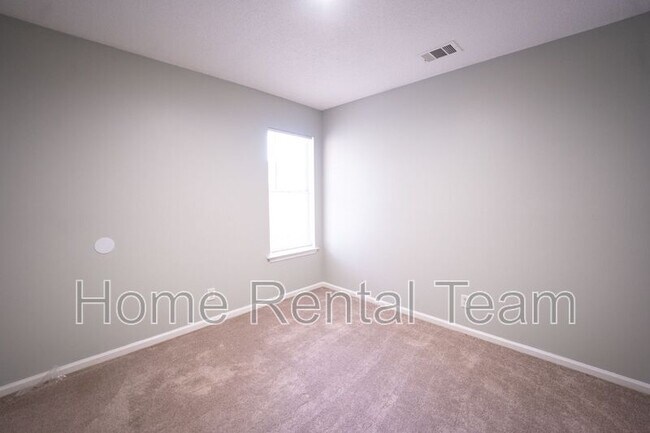 Building Photo - 148 Finn Cir