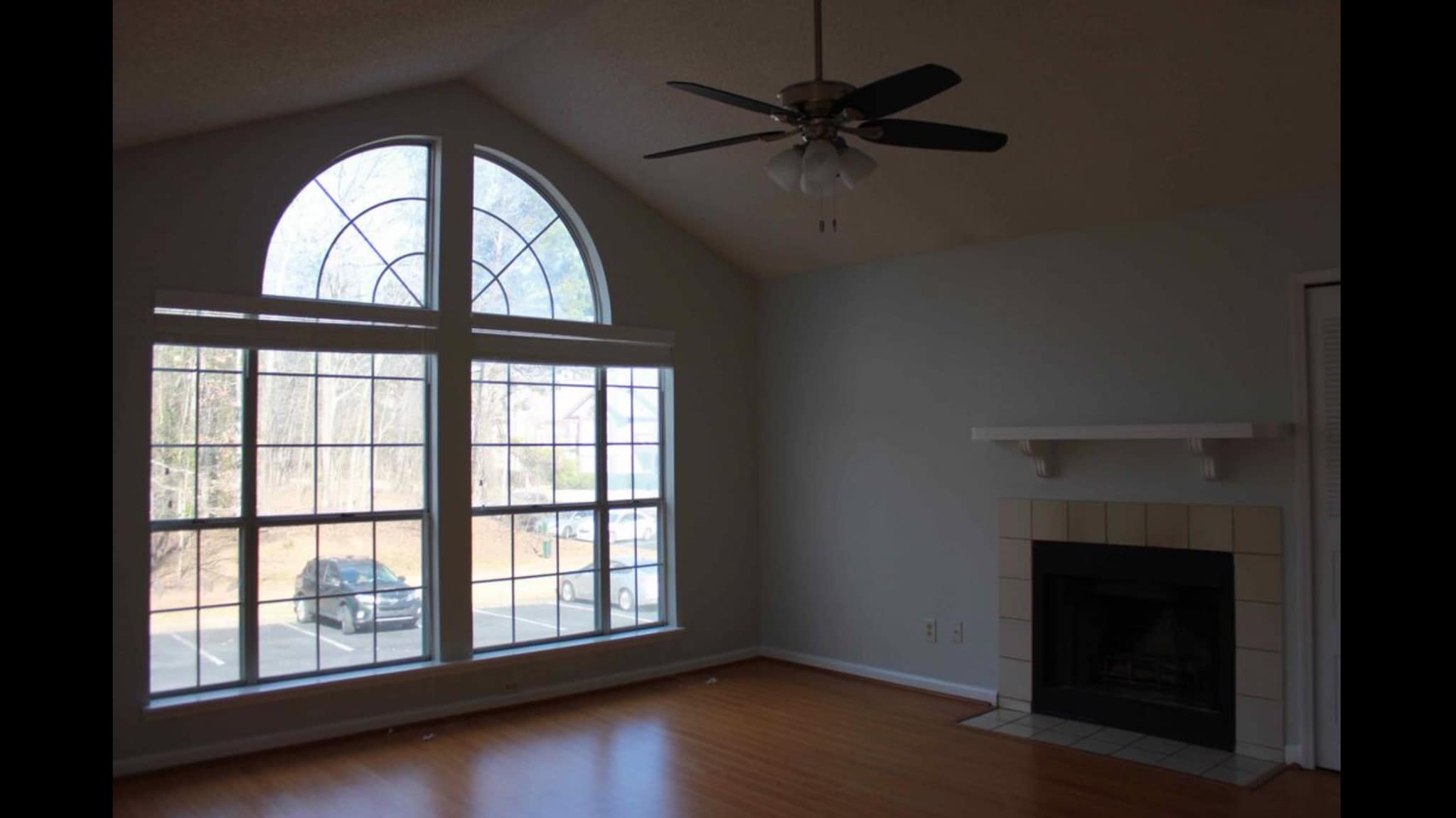 Building Photo - 1307 Red Deer Way