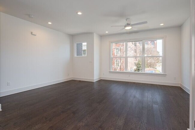 Building Photo - East Nashville Near Cleveland Park