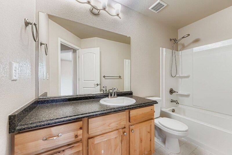 Building Photo - 1845 Sunset Vista Dr