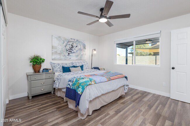 Building Photo - 2936 W Michelle Dr