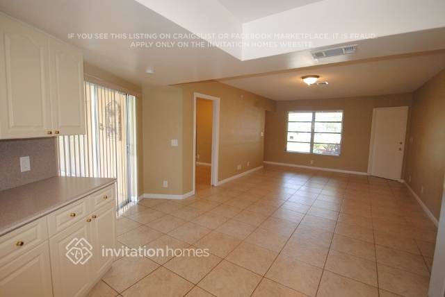 Building Photo - 4030 NW 103rd Dr