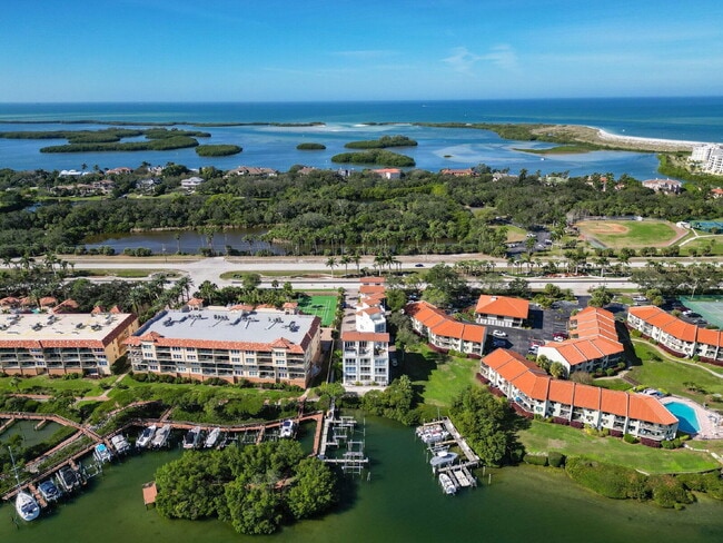 Building Photo - 1593 Pinellas Bayway S