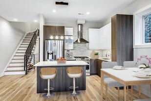 Building Photo - 1042 S Oakley Blvd