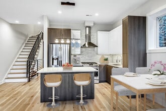 Building Photo - 1042 S Oakley Blvd Apartments