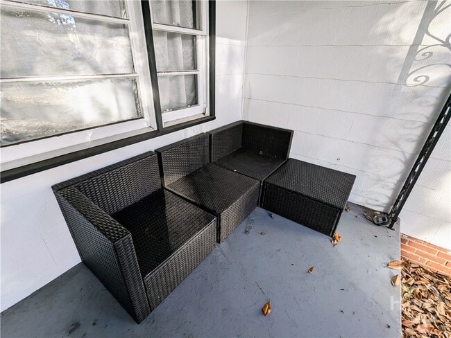 Building Photo - 614 E 37th St