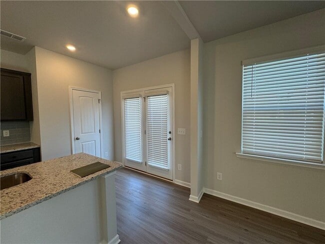 Building Photo - 85 Windover Wy