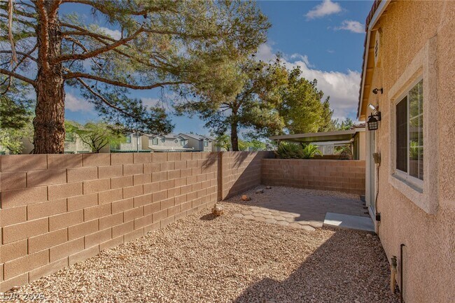 Building Photo - 5748 Chisolm Trail