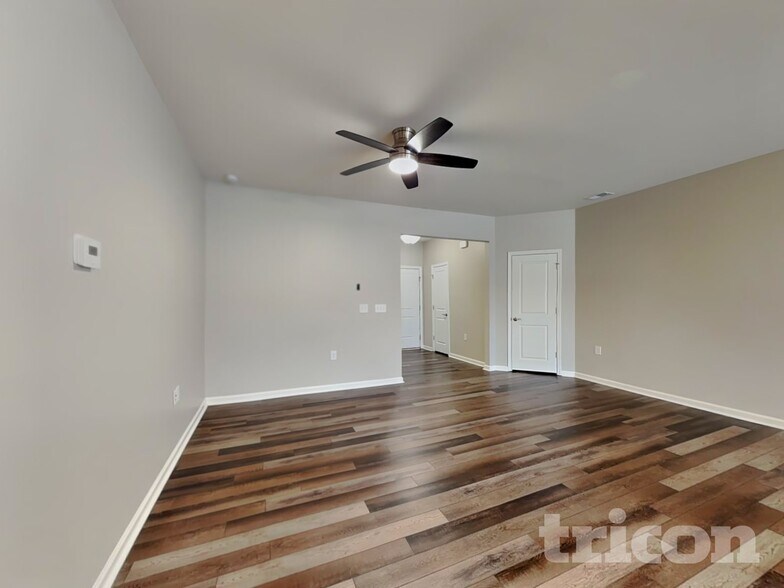 Building Photo - 1112 Gemfor St