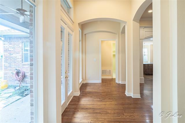 Building Photo - 1053 Sir Lancelot Cir