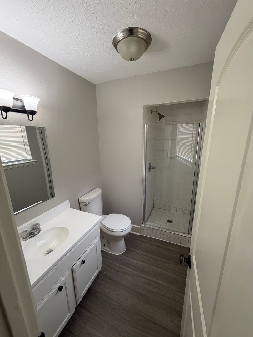 Building Photo - 425 Price Dr