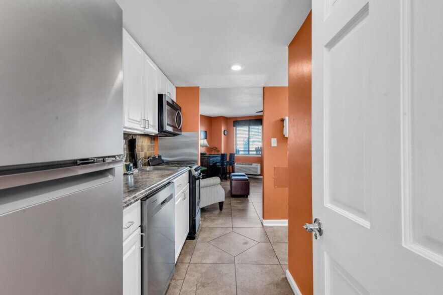 Building Photo - 2001 S Ocean Blvd