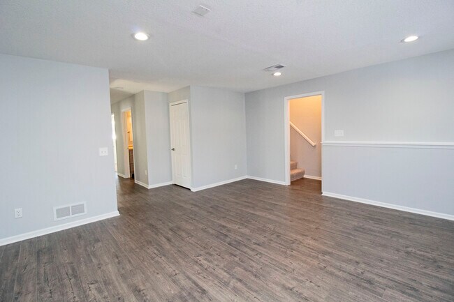 Building Photo - 7250 122nd Ave N