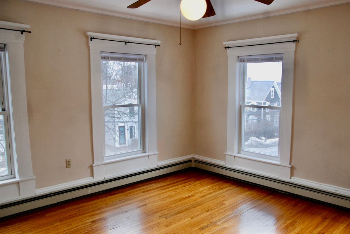 Building Photo - 17 Hanover