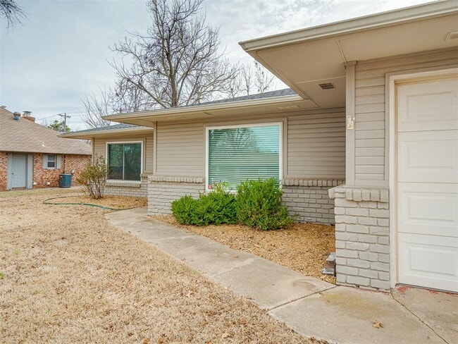 Building Photo - 8 South Ave