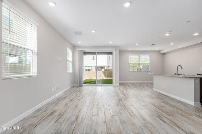 Building Photo - 21114 N 58th St