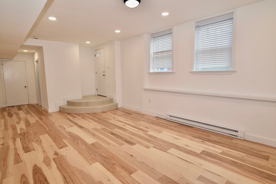 Building Photo - 63 Longwood Ave
