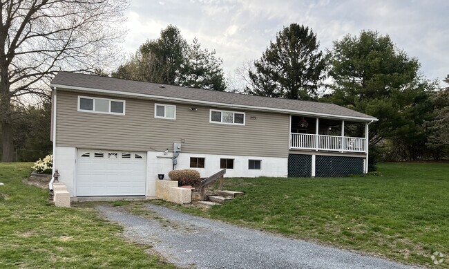Building Photo - 284 Machamer Rd