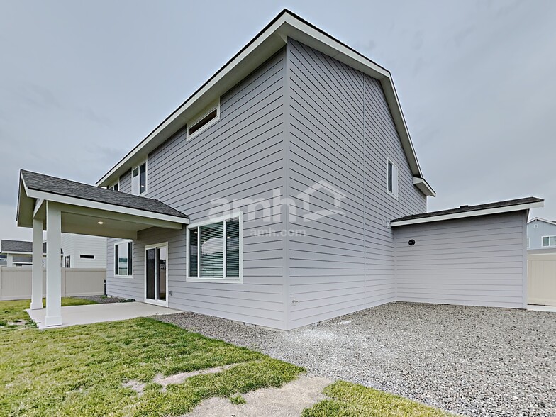 Building Photo - 9447 W Hiden Stream St