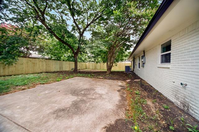Building Photo - 1616 Nantucket Dr