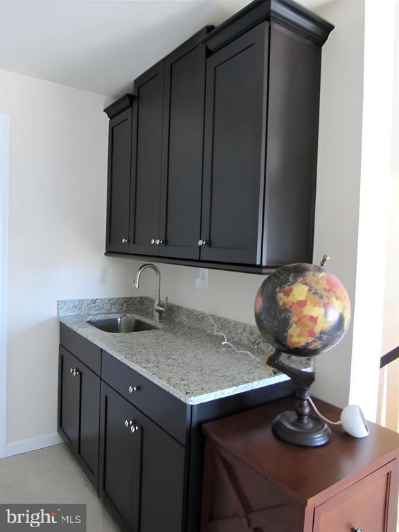 Building Photo - 42581 SUNSET Sq