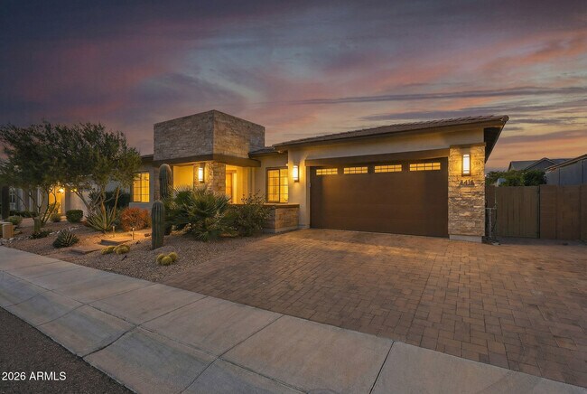 Building Photo - 4416 E Roy Rogers Rd