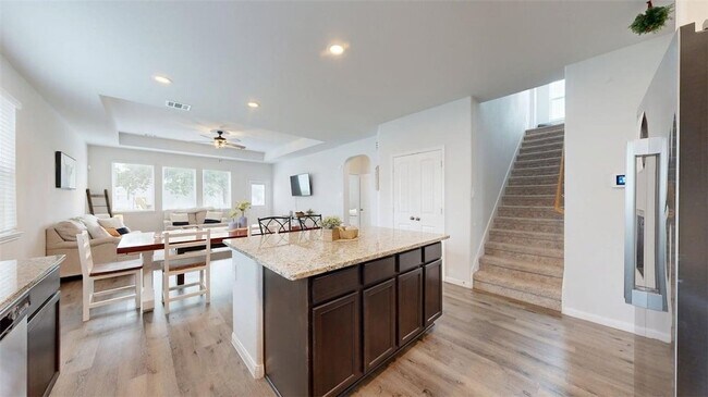 Building Photo - 963 Harper Ln