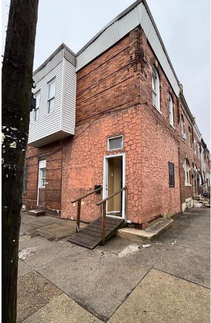 Primary Photo - 528 E Willard St