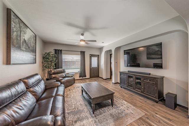 Building Photo - 1812 Potrillo Ln