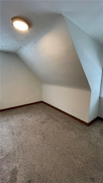 Building Photo - 814 Green St