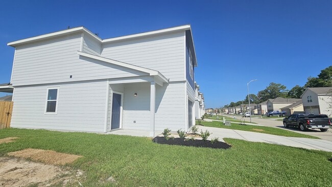 Building Photo - 21915 Grand Majestic Dr