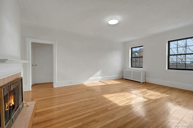 Building Photo - 840 Bronx River Rd