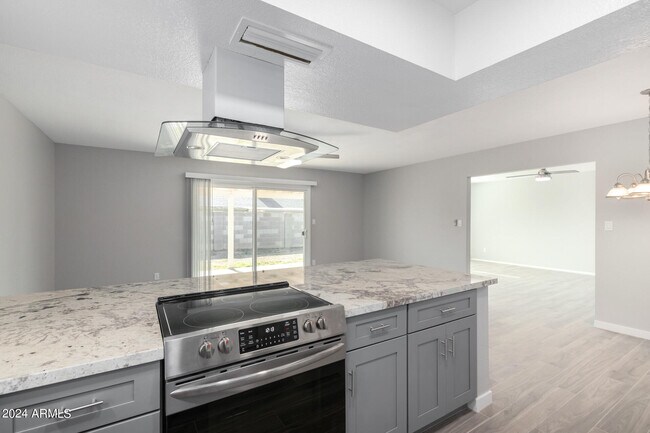 Building Photo - 7249 W Medlock Dr