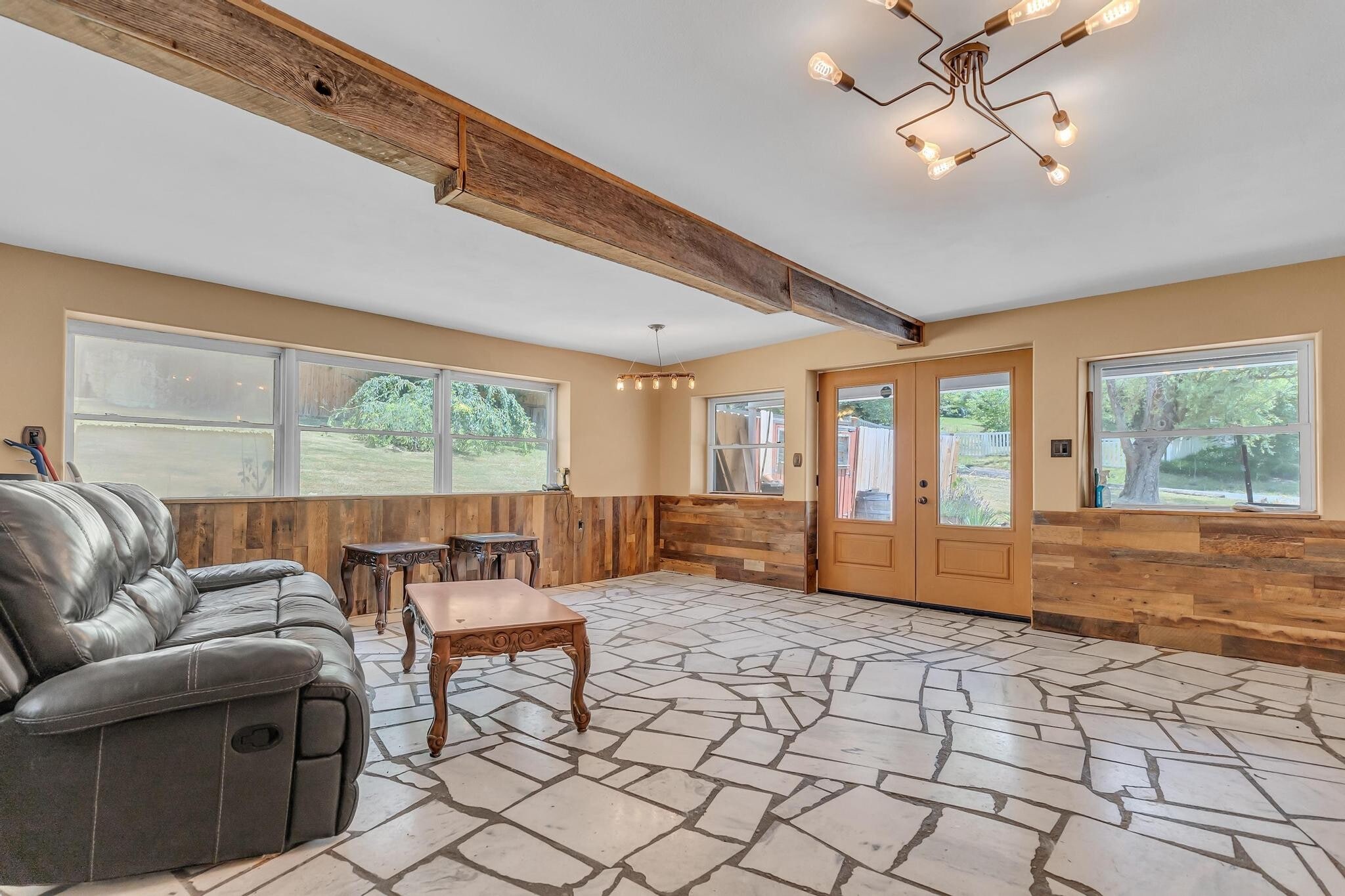 Building Photo - 1688 Overhill Rd