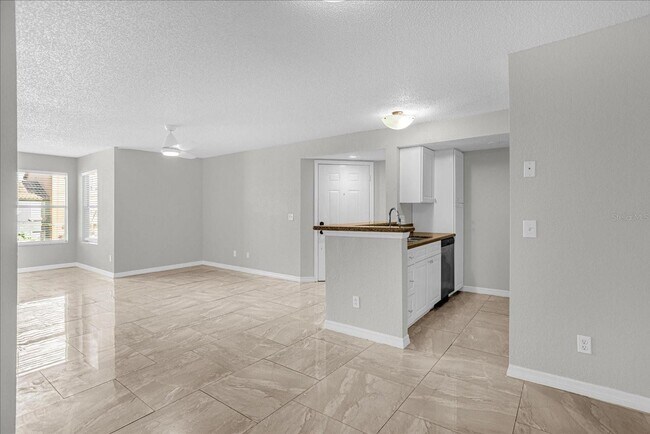 Building Photo - 5132 Conroy Rd