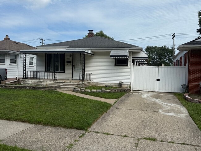 Primary Photo - 3 BedroomRanch with a Detached 2 Car Garag...