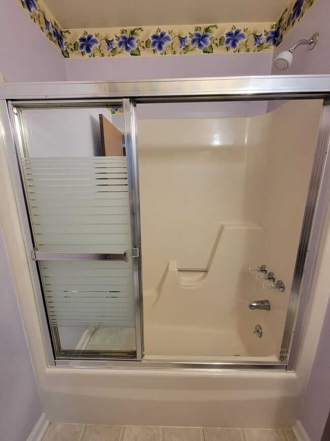 Building Photo - 7170 Ruritan Dr