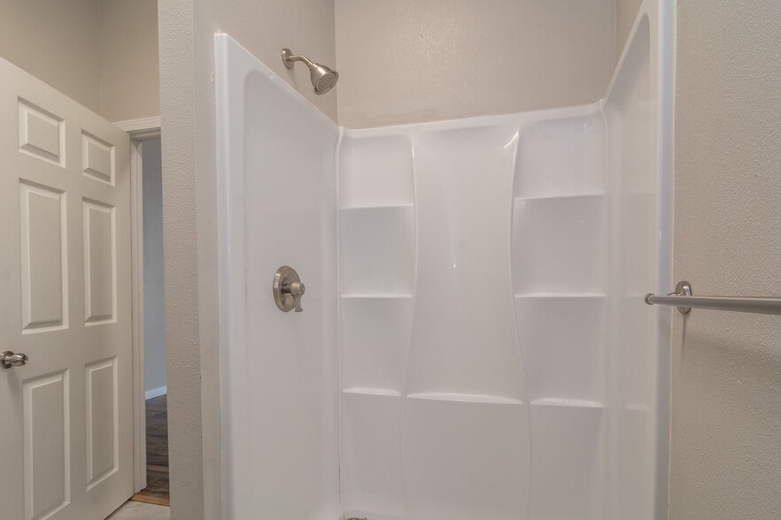 Building Photo - 510 Geary Dr