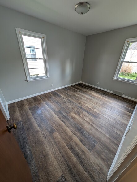 Building Photo - 807 Arlington Ave