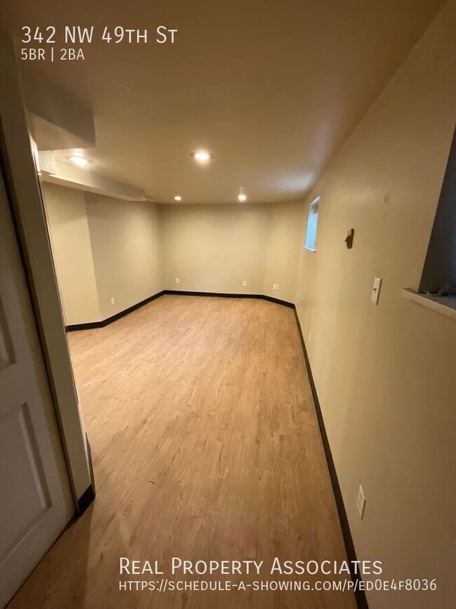 Building Photo - 342 NW 49th St